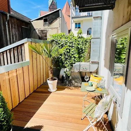 Dom Oase, Zentrum, Terrasse, Business, Familie, Haustiere Apartment *